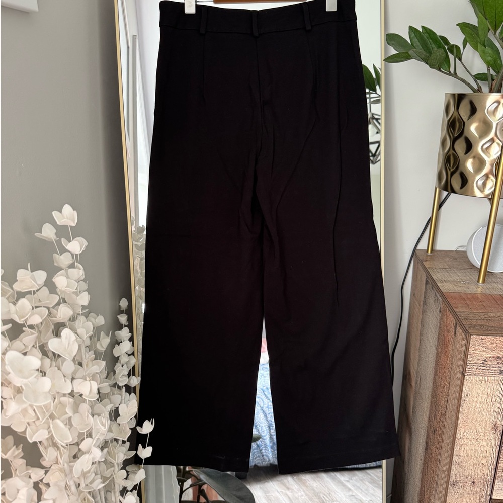 Black Wide-Leg Crop Pants - Picture 2 of 4